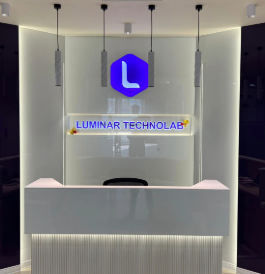 Luminar team working together